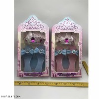 Набір аксесуарів: туфельки та корона, в асортименті, у коробці 18х28х5 см