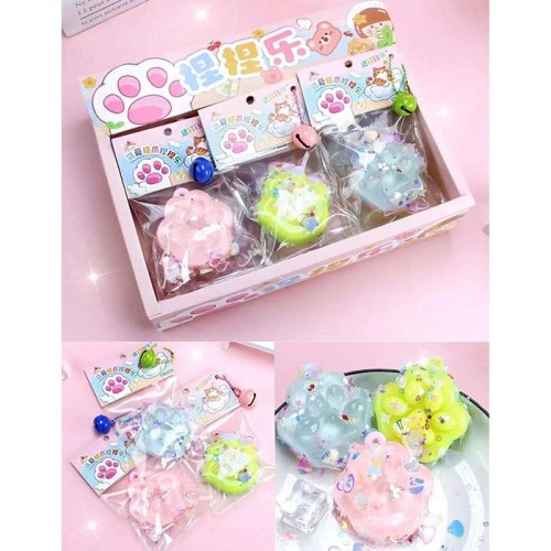 Таба «Лапка» антистрес 7 см з дзвіночком, в асортименті, у пакеті 7х7х3 см у дисплеї 29х21х6,5 см