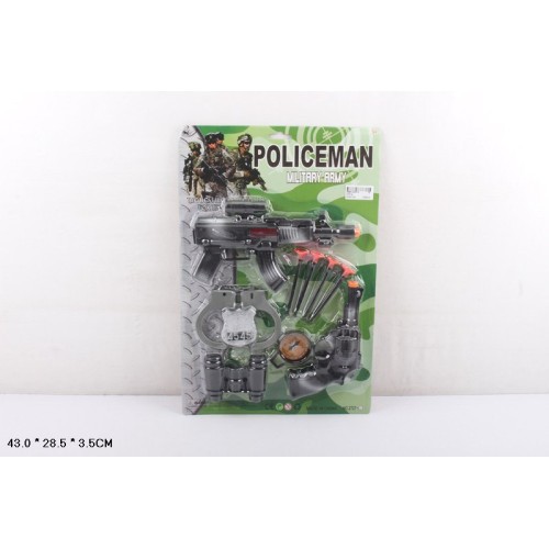 Набір поліцейського: 2 види зброї, наручники, бінокль, компас, снаряди на присосках, на планшетці 43х28,5х3,5 см
