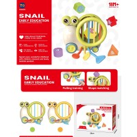 Сортер-каталка «Равлик» 16 см на колесах з 5 фігурками, рухомими та текстурними деталями, в асортименті, у коробці 20х14х9,5 см.