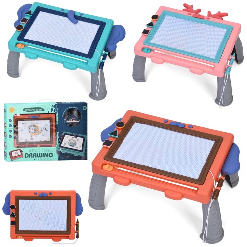 Дошка для малювання 2 в 1 кольорова: столик 28х22х14,5 см та 3 штампи, в асортименті, у коробці 46х31х6 см