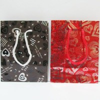 Пакет папір 27 х 23 х 10 см, в асортименті «Голограма - сердечка»