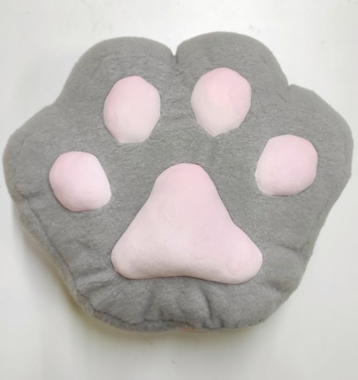 М`яка іграшка «Лапа-антистрес» 33х35х9 см сіра, ПП Копиця