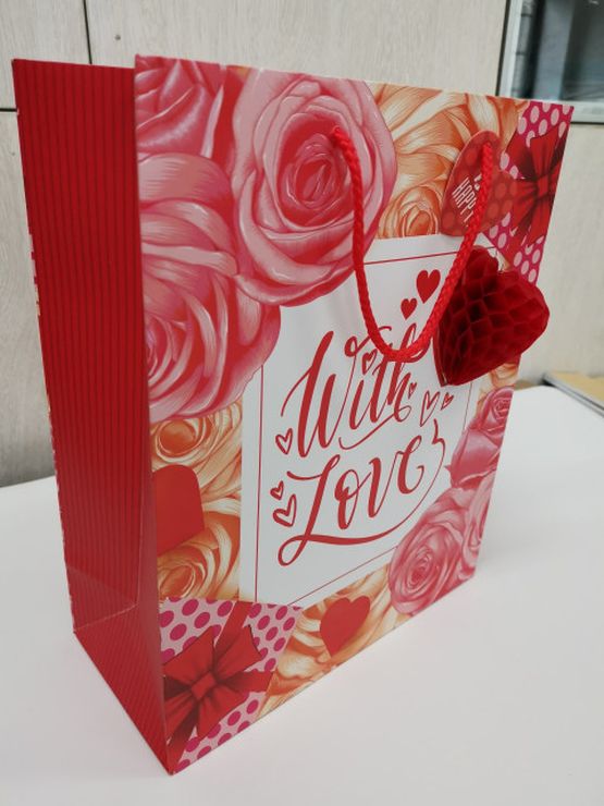 Пакет паперовий «З любов`ю» 30х40х17 см, ТМ Мандарин